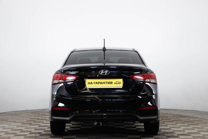 Hyundai Solaris II с пробегом 2018 года, цена 1 069 000 рублей, 209000 км, седан, Автокод Объявления