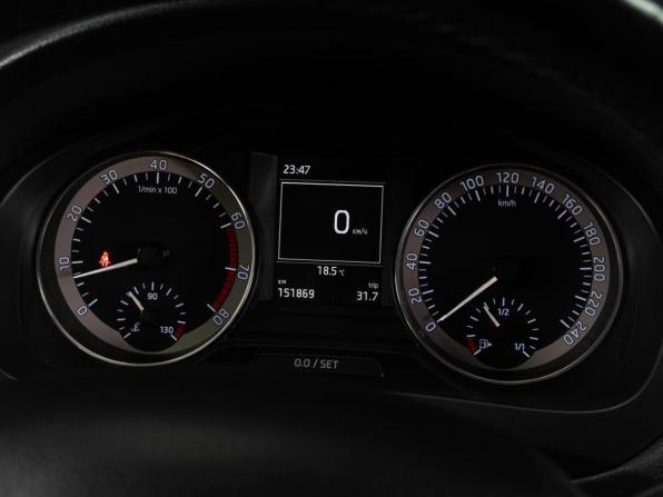 Skoda Rapid I с пробегом 2016 года, цена 1 019 000 рублей, 151869 км, лифтбек, Автокод Объявления