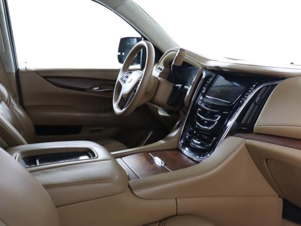 Cadillac Escalade IV с пробегом 2015 года, цена 3 744 000 рублей, 176778 км, внедорожник, Автокод Объявления