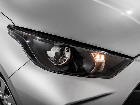 Toyota Yaris III Рестайлинг 2 с пробегом 2020 года, цена 1 475 000 рублей, 60139 км, хэтчбек, Автокод Объявления