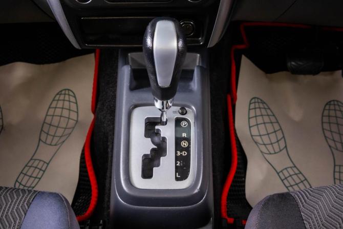Suzuki Jimny III Рестайлинг 1 с пробегом 2012 года, цена 1 179 000 рублей, 187500 км, внедорожник, Автокод Объявления