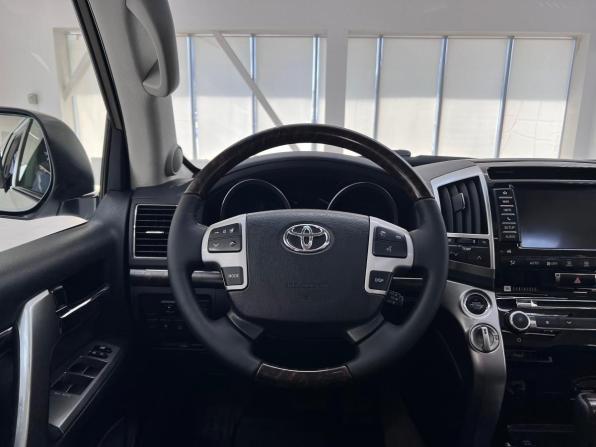 Toyota Land Cruiser 200 Series Рестайлинг 1 с пробегом 2013 года, цена 3 800 000 рублей, 218223 км, внедорожник, Автокод Объявления