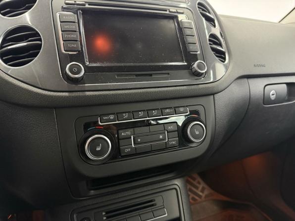Volkswagen Tiguan I Рестайлинг с пробегом 2012 года, цена 1 329 000 рублей, 260167 км, внедорожник, Автокод Объявления