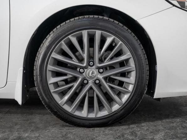 Lexus ES VI с пробегом 2015 года, цена 2 660 000 рублей, 197699 км, седан, Автокод Объявления