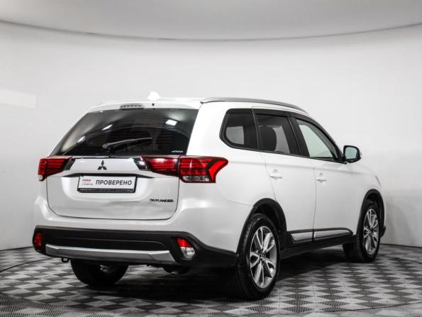 Mitsubishi Outlander III Рестайлинг 2 с пробегом 2016 года, цена 1 399 000 рублей, 250001 км, внедорожник, Автокод Объявления