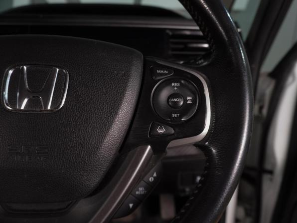 Honda Stepwgn V Рестайлинг с пробегом 2018 года, цена 2 549 000 рублей, 173500 км, минивэн, Автокод Объявления