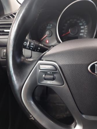Kia Rio III Рестайлинг с пробегом 2017 года, цена 1 090 000 рублей, 96000 км, хэтчбек, Автокод Объявления