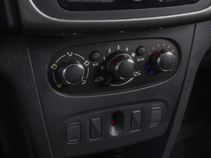 Renault Logan II Рестайлинг Ростов-на-Дону  - изображение 12