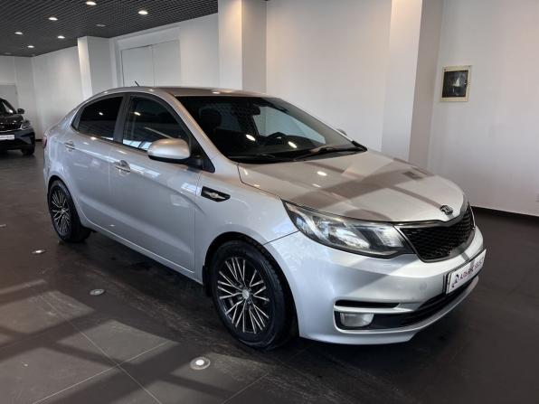 Kia Rio III Рестайлинг с пробегом 2017 года, цена 965 000 рублей, 178645 км, седан, Автокод Объявления