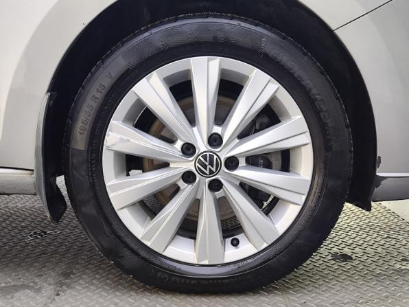 Volkswagen Polo VI с пробегом 2021 года, цена 1 800 000 рублей, 90601 км, лифтбек, Автокод Объявления