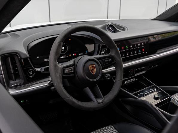 Porsche Cayenne III Рестайлинг с пробегом 2024 года, цена 16 750 000 рублей, 11329 км, внедорожник, Автокод Объявления