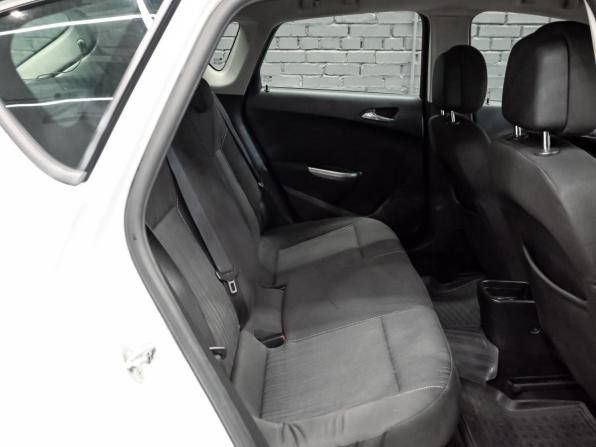 Opel Astra J с пробегом 2012 года, цена 640 000 рублей, 169532 км, хэтчбек, Автокод Объявления