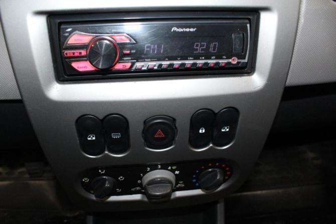 Renault Logan I Рестайлинг с пробегом 2010 года, цена 329 000 рублей, 290000 км, седан, Автокод Объявления