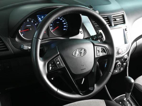Hyundai Solaris I с пробегом 2011 года, цена 995 000 рублей, 96779 км, хэтчбек, Автокод Объявления