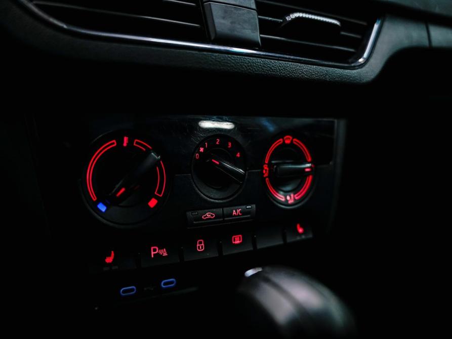 Volkswagen Polo VI Красноярск  - изображение 24