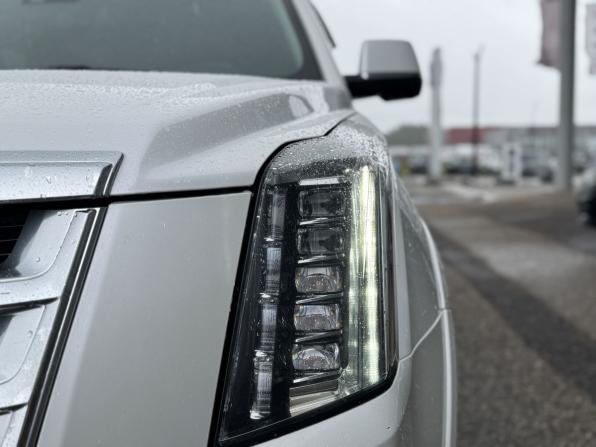 Cadillac Escalade IV с пробегом 2020 года, цена 4 300 000 рублей, 180366 км, внедорожник, Автокод Объявления