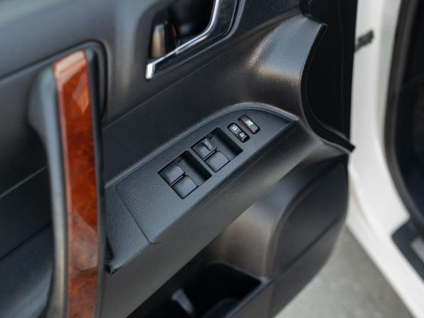 Toyota Highlander II (XU40) Рестайлинг с пробегом 2011 года, цена 1 770 000 рублей, 265155 км, внедорожник, Автокод Объявления