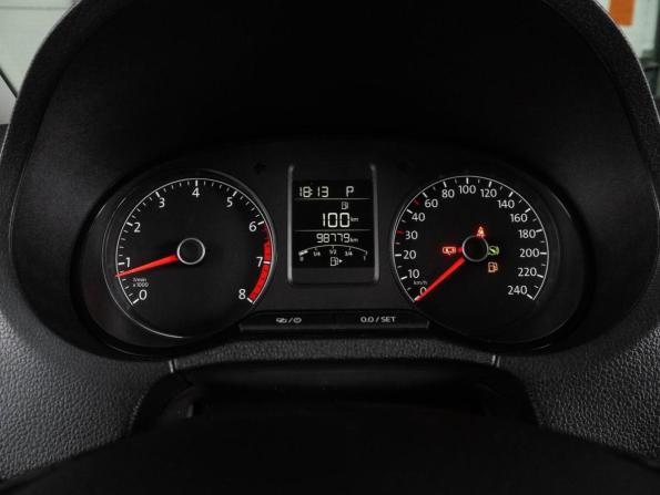 Volkswagen Polo V Рестайлинг с пробегом 2017 года, цена 1 299 000 рублей, 98779 км, седан, Автокод Объявления