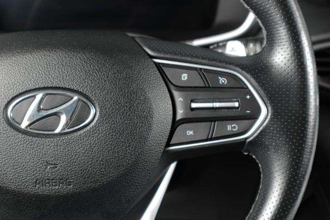 Hyundai Santa Fe IV Рестайлинг с пробегом 2022 года, цена 3 649 000 рублей, 131000 км, внедорожник, Автокод Объявления