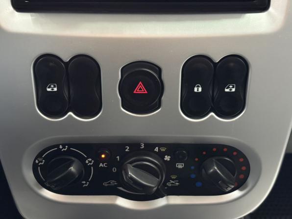 Renault Logan I Рестайлинг с пробегом 2013 года, цена 549 000 рублей, 214586 км, седан, Автокод Объявления