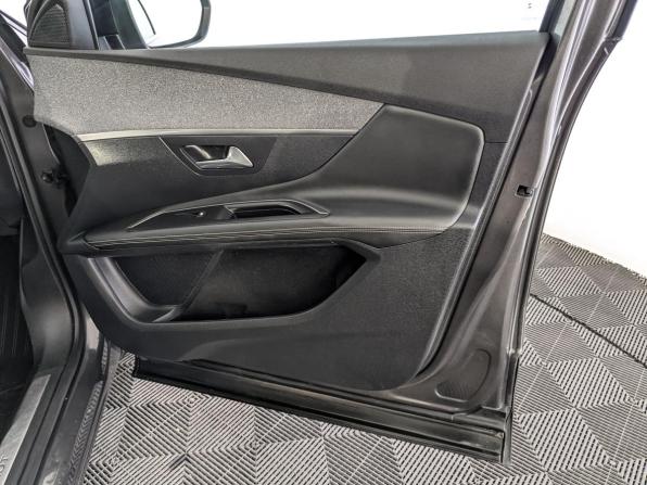 Peugeot 3008 II с пробегом 2019 года, цена 2 220 000 рублей, 76455 км, внедорожник, Автокод Объявления