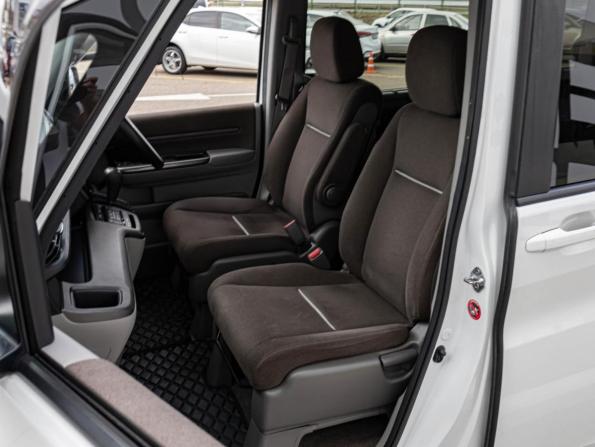 Honda Stepwgn V с пробегом 2015 года, цена 1 819 000 рублей, 111036 км, минивэн, Автокод Объявления