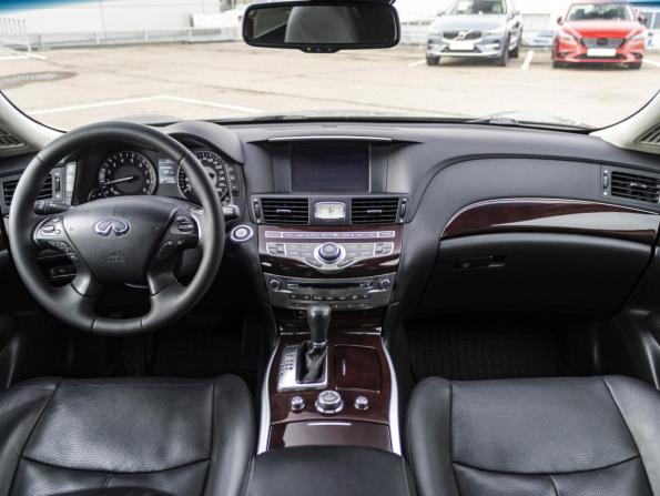 Infiniti Q70 I Рестайлинг с пробегом 2015 года, цена 1 799 000 рублей, 251634 км, седан, Автокод Объявления