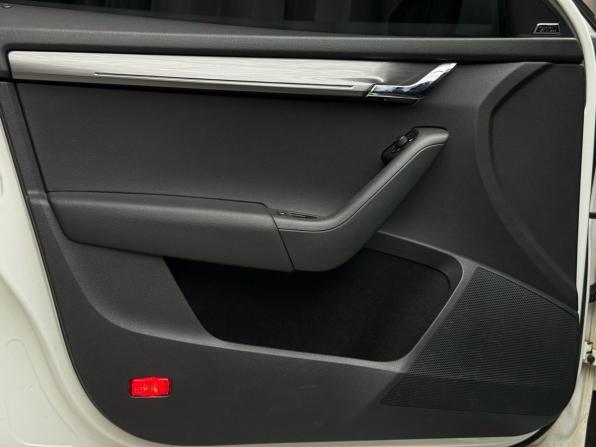 Skoda Octavia III (A7) с пробегом 2017 года, цена 1 829 000 рублей, 189955 км, лифтбек, Автокод Объявления