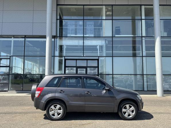 Suzuki Grand Vitara II Рестайлинг с пробегом 2010 года, цена 990 000 рублей, 221000 км, внедорожник, Автокод Объявления