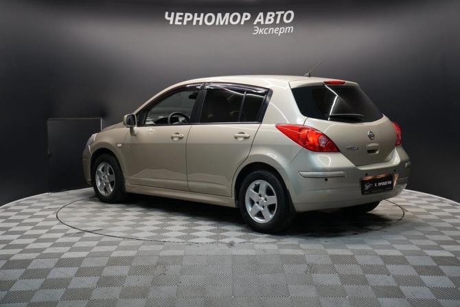 Nissan Tiida I Рестайлинг с пробегом 2011 года, цена 785 000 рублей, 225000 км, хэтчбек, Автокод Объявления