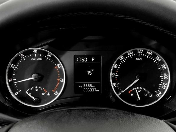 Skoda Octavia II (A5) Рестайлинг с пробегом 2012 года, цена 780 000 рублей, 206937 км, лифтбек, Автокод Объявления