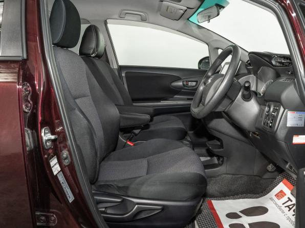 Toyota Wish II Рестайлинг с пробегом 2013 года, цена 1 395 000 рублей, 132300 км, минивэн, Автокод Объявления