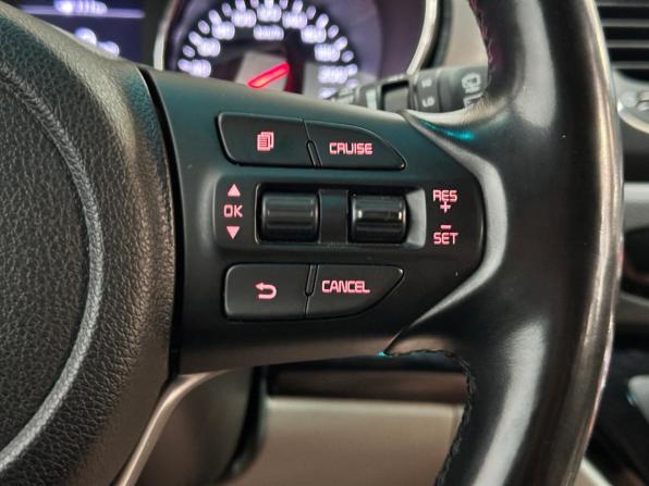 Kia Carnival III с пробегом 2018 года, цена 2 770 000 рублей, 111200 км, минивэн, Автокод Объявления