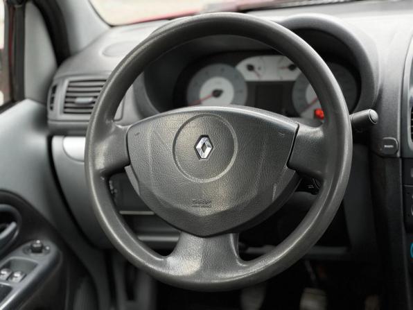Renault Symbol I Рестайлинг с пробегом 2006 года, цена 279 000 рублей, 164735 км, седан, Автокод Объявления