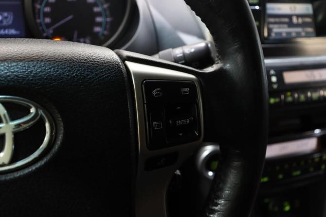 Toyota Land Cruiser Prado 150 Series с пробегом 2010 года, цена 2 599 000 рублей, 266424 км, внедорожник, Автокод Объявления