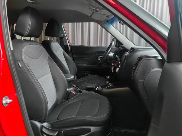 Kia Soul II Рестайлинг с пробегом 2018 года, цена 1 729 000 рублей, 31853 км, хэтчбек, Автокод Объявления