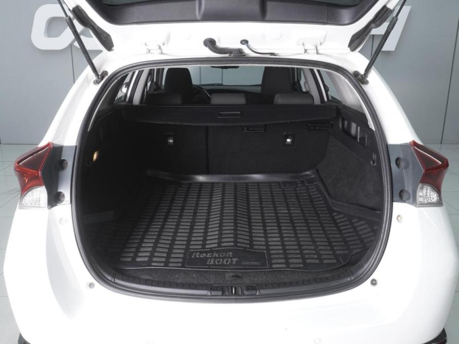 Toyota Auris II Рестайлинг Ростов-на-Дону  - изображение 18