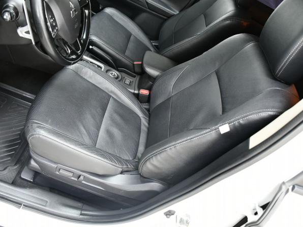 Mitsubishi Outlander III Рестайлинг 2 с пробегом 2015 года, цена 1 697 000 рублей, 238774 км, внедорожник, Автокод Объявления