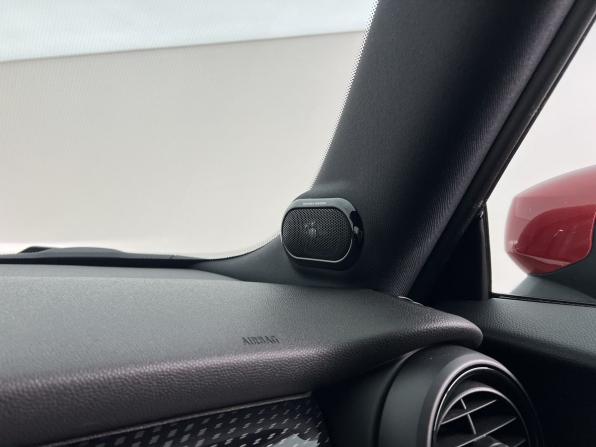 Mini Hatch III (F55/F56) Рестайлинг с пробегом 2020 года, цена 2 790 000 рублей, 54102 км, хэтчбек, Автокод Объявления