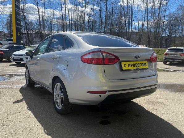 Ford Fiesta Mk6 Рестайлинг с пробегом 2016 года, цена 599 000 рублей, 176791 км, седан, Автокод Объявления