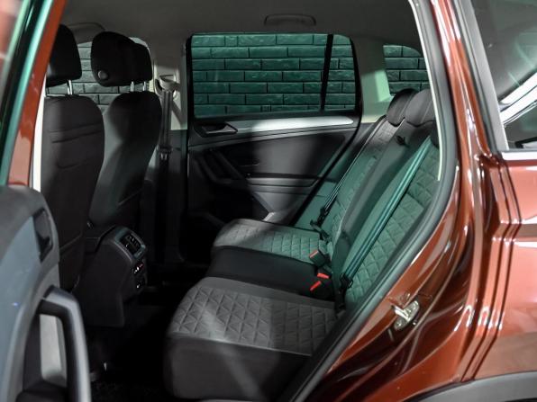 Volkswagen Tiguan II Рестайлинг с пробегом 2021 года, цена 2 699 000 рублей, 50612 км, внедорожник, Автокод Объявления
