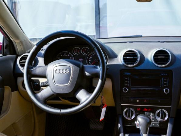 Audi A3 II (8P) Рестайлинг 2 с пробегом 2009 года, цена 800 000 рублей, 183000 км, хэтчбек, Автокод Объявления