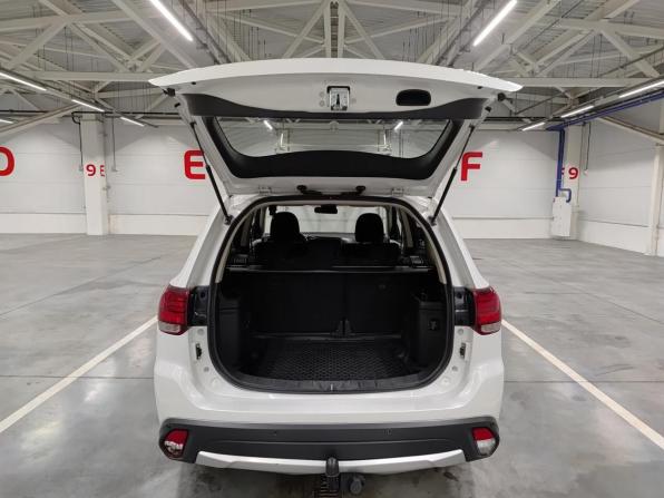 Mitsubishi Outlander III Рестайлинг 3 с пробегом 2018 года, цена 1 599 000 рублей, 200290 км, внедорожник, Автокод Объявления