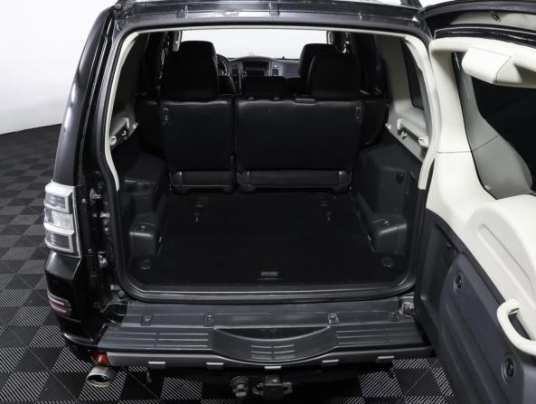 Mitsubishi Pajero IV Рестайлинг 1 с пробегом 2013 года, цена 1 990 000 рублей, 243465 км, внедорожник, Автокод Объявления