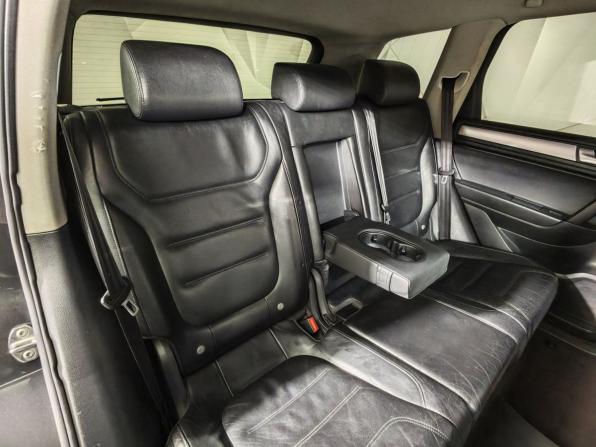 Volkswagen Touareg II с пробегом 2011 года, цена 1 320 000 рублей, 267329 км, внедорожник, Автокод Объявления