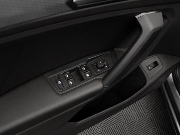 Volkswagen Tiguan II Рестайлинг с пробегом 2021 года, цена 3 440 000 рублей, 64548 км, внедорожник, Автокод Объявления