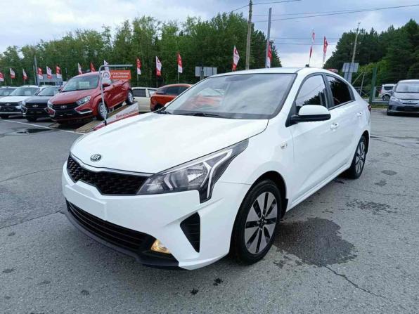 Kia Rio IV Рестайлинг с пробегом 2020 года, цена 1 666 995 рублей, 88201 км, седан, Автокод Объявления