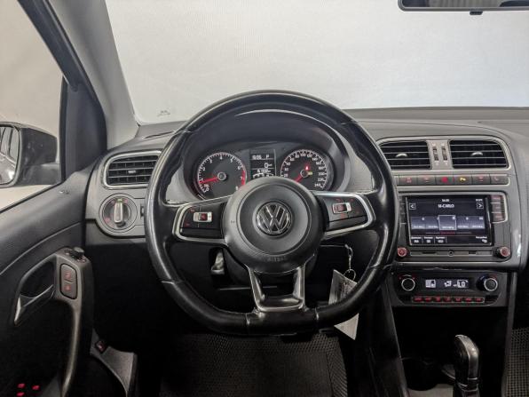 Volkswagen Polo V Рестайлинг с пробегом 2018 года, цена 1 120 000 рублей, 161171 км, седан, Автокод Объявления
