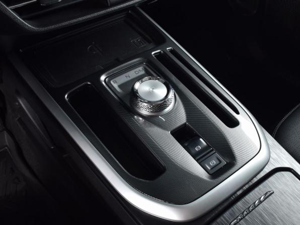 Haval Jolion I Рестайлинг с пробегом 2024 года, цена 1 999 995 рублей, 40848 км, внедорожник, Автокод Объявления