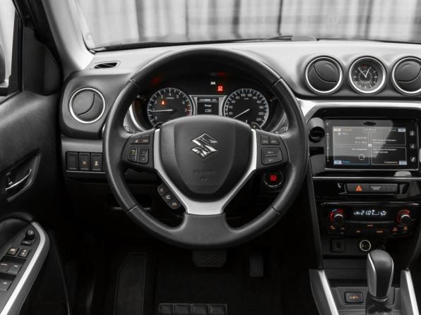Suzuki Vitara II с пробегом 2018 года, цена 2 190 000 рублей, 81161 км, внедорожник, Автокод Объявления